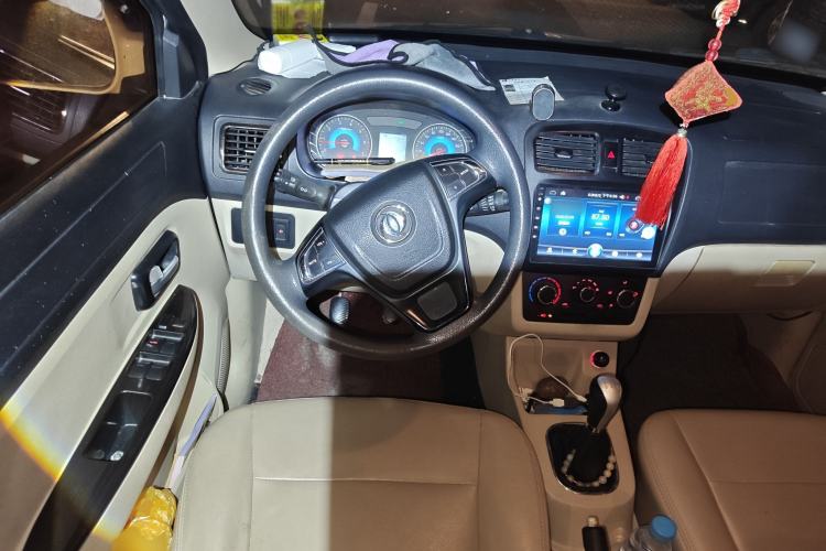 Used Dongfeng Fengon 370 2016 1.5L Manual Standard Model II 7 Seats Steering Wheel