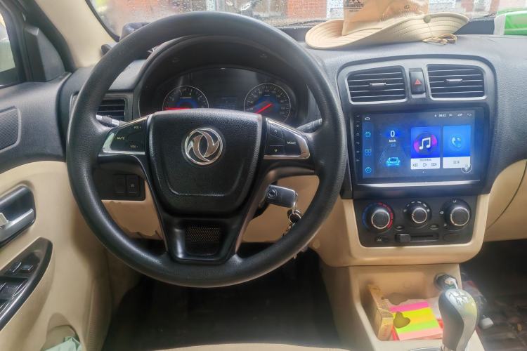 Used Dongfeng Fengon 370 2016 1.5L Manual Standard Edition SFG15-05 7 Seats Steering Wheel