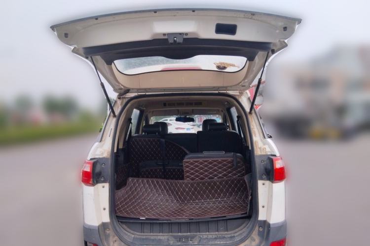 Used Dongfeng Fengon 370 2016 1.5L Manual Elite Home Edition 7-Seater Trunk
