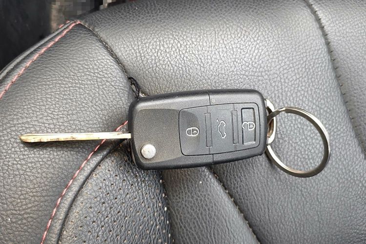 Used Dongfeng Fengon 370 2016 1.5L Manual Luxury 7-Seater Vehicle Key