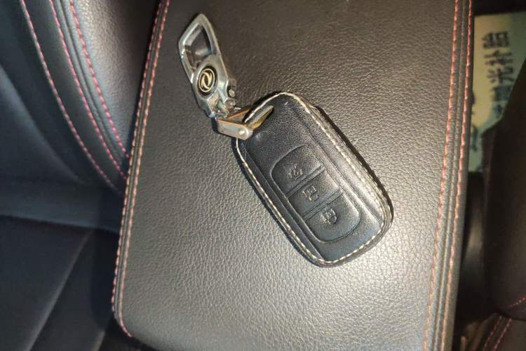 Used Dongfeng Fengon 370 2016 1.5L Manual Smart 7-Seater Vehicle Key
