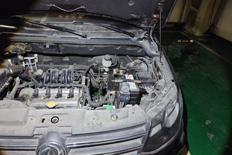 Used Dongfeng Fengon 370 2017 1.5L CVT Fashion Edition 7-Seater Engine Bay Left