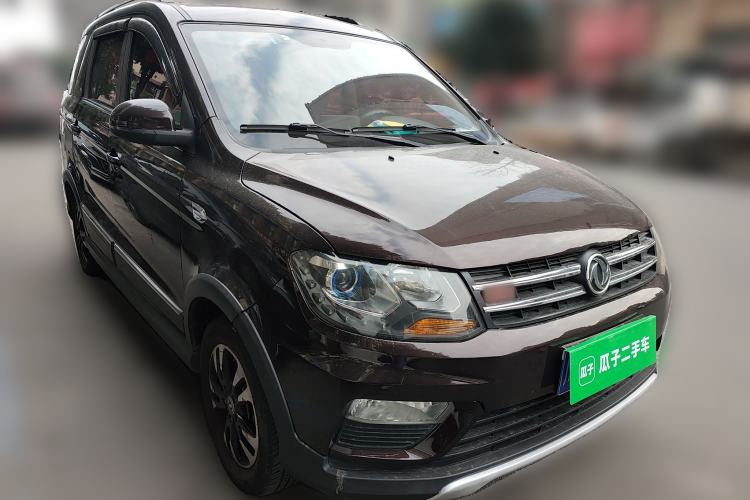 Used Dongfeng Fengon 370 2017 1.5L CVT Fashion Edition 7-Seater Front Right 45 Deg