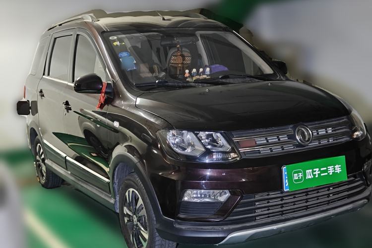 Used Dongfeng Fengon 370 2017 1.5L CVT Fashion Edition 7-Seater Front Right 45 Deg