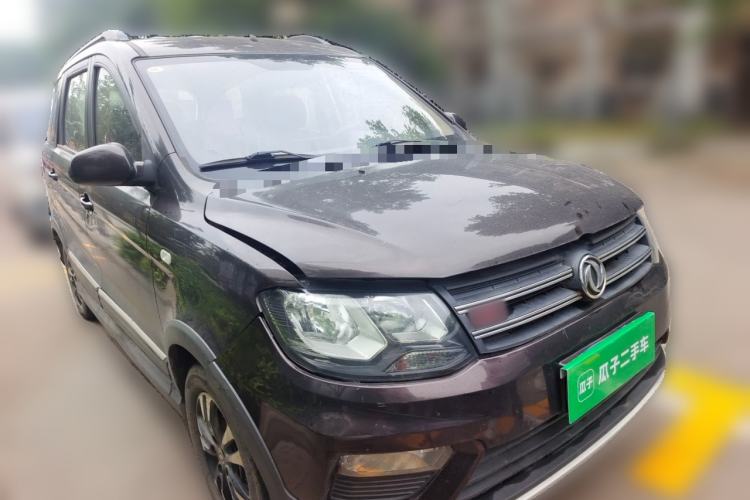 Used Dongfeng Fengon 370 2017 1.5L CVT Fashion Edition 7-Seater Front Right 45 Deg