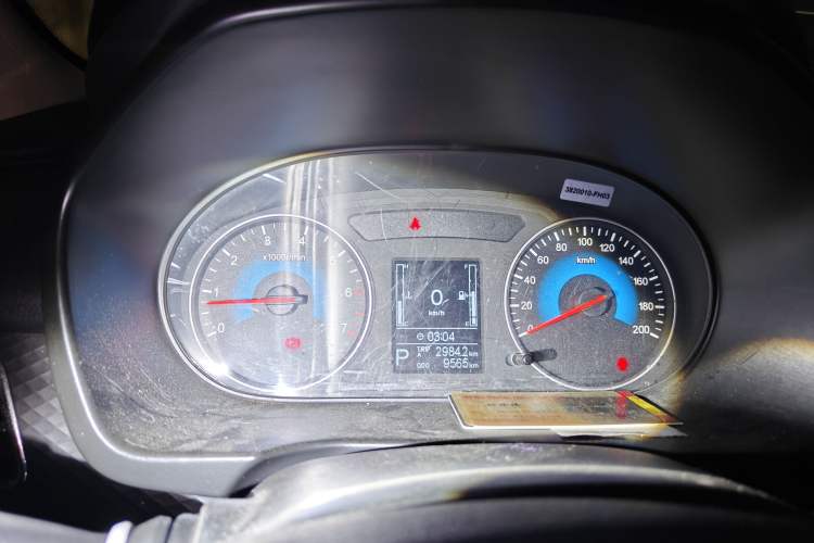 Used Dongfeng Fengon 370 2017 1.5L CVT Fashion Edition 7-Seater Instrument Cluster