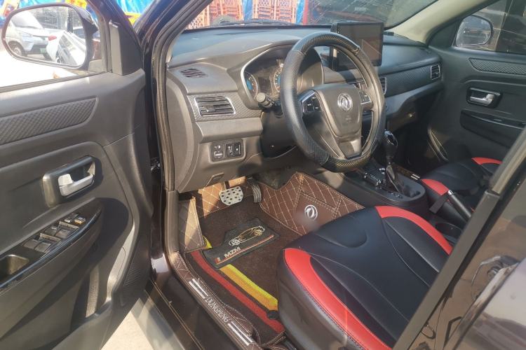 Used Dongfeng Fengon 370 2017 1.5L CVT Fashion Edition 7-Seater Interior 3