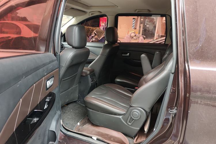 Used Dongfeng Fengon 370 2017 1.5L CVT Fashion Edition 7-Seater Left Rear Seat