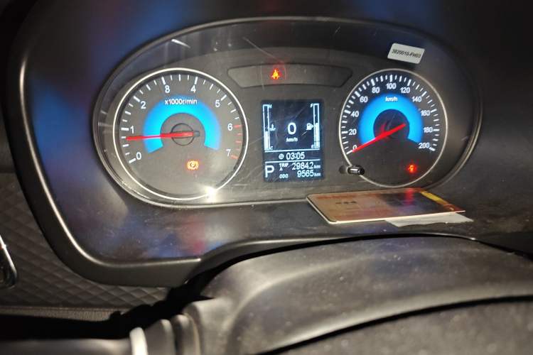 Used Dongfeng Fengon 370 2017 1.5L CVT Fashion Edition 7-Seater Odometer Close Up