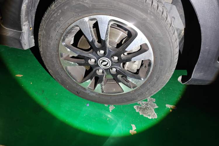 Used Dongfeng Fengon 370 2017 1.5L CVT Fashion Edition 7-Seater Right Front Wheel Hub