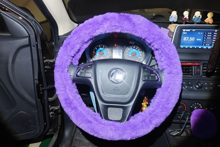 Used Dongfeng Fengon 370 2017 1.5L CVT Fashion Edition 7-Seater Steering Wheel