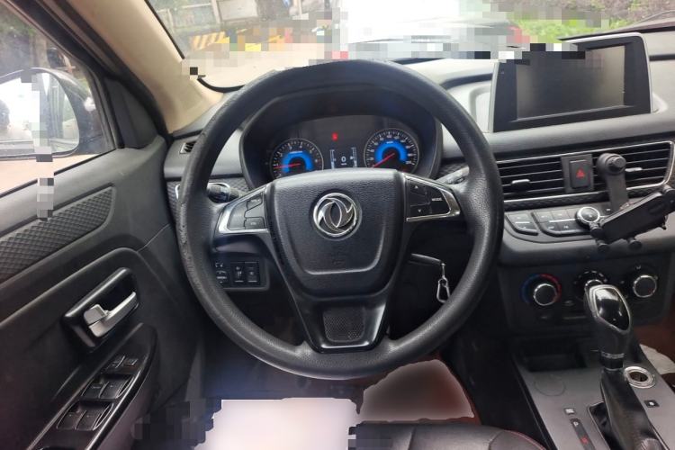Used Dongfeng Fengon 370 2017 1.5L CVT Fashion Edition 7-Seater Steering Wheel