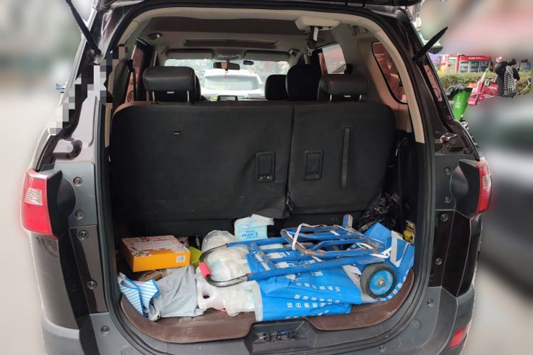 Used Dongfeng Fengon 370 2017 1.5L CVT Fashion Edition 7-Seater Trunk