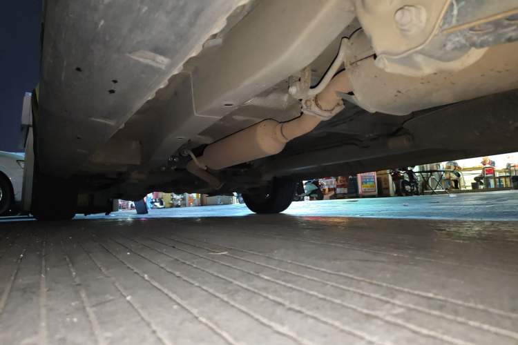 Used Dongfeng Fengon 370 2017 1.5L CVT Fashion Edition 7-Seater Chassis Rear Left
