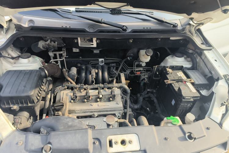 Used Dongfeng Fengon 370 2017 1.5L CVT Fashion Edition 7-Seater Engine Bay