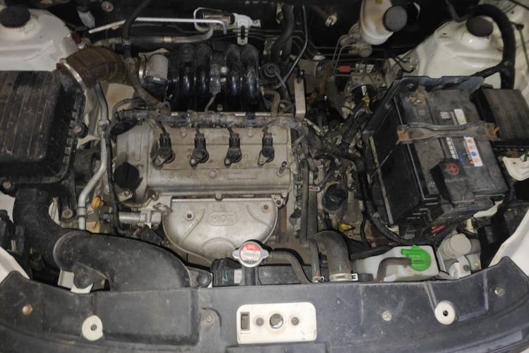 Used Dongfeng Fengon 370 2017 1.5L CVT Fashion Edition 7-Seater Engine Bay