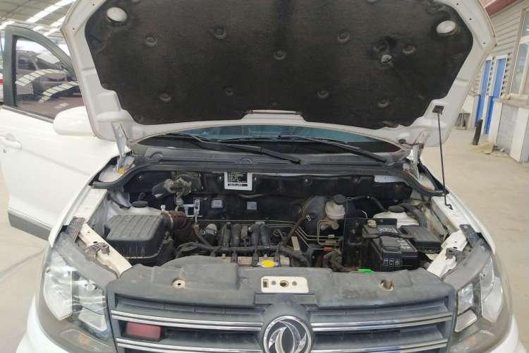 Used Dongfeng Fengon 370 2017 1.5L CVT Fashion Edition 7-Seater Engine Bay
