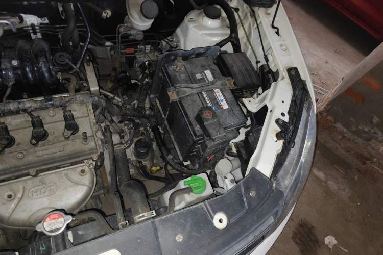 Used Dongfeng Fengon 370 2017 1.5L CVT Fashion Edition 7-Seater Engine Bay Left