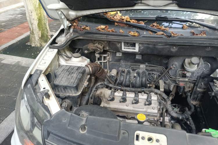 Used Dongfeng Fengon 370 2017 1.5L CVT Fashion Edition 7-Seater Engine Bay Right