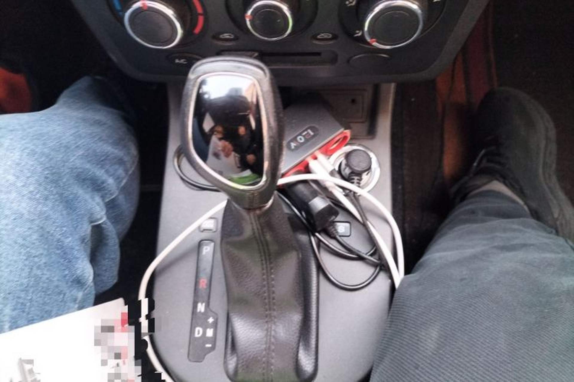 Used Dongfeng Fengon 370 2017 1.5L CVT Fashion Edition 7-Seater Gear Lever
