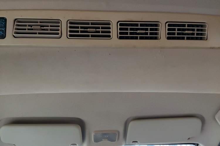 Used Dongfeng Fengon 370 2017 1.5L CVT Fashion Edition 7-Seater Headliner