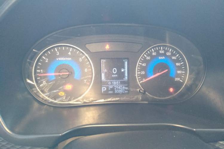 Used Dongfeng Fengon 370 2017 1.5L CVT Fashion Edition 7-Seater Instrument Cluster