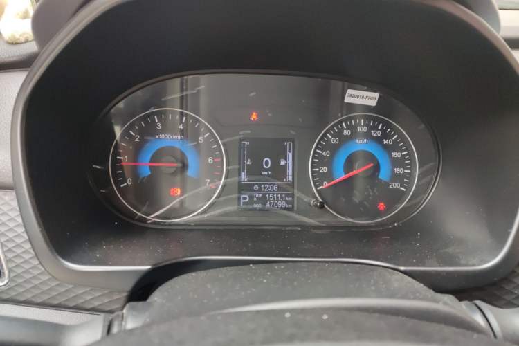 Used Dongfeng Fengon 370 2017 1.5L CVT Fashion Edition 7-Seater Instrument Cluster