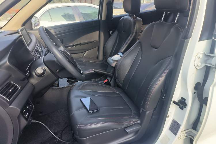 Used Dongfeng Fengon 370 2017 1.5L CVT Fashion Edition 7-Seater Left Front Seat