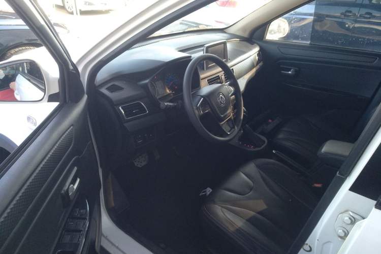 Used Dongfeng Fengon 370 2017 1.5L CVT Fashion Edition 7-Seater Left Front Seat