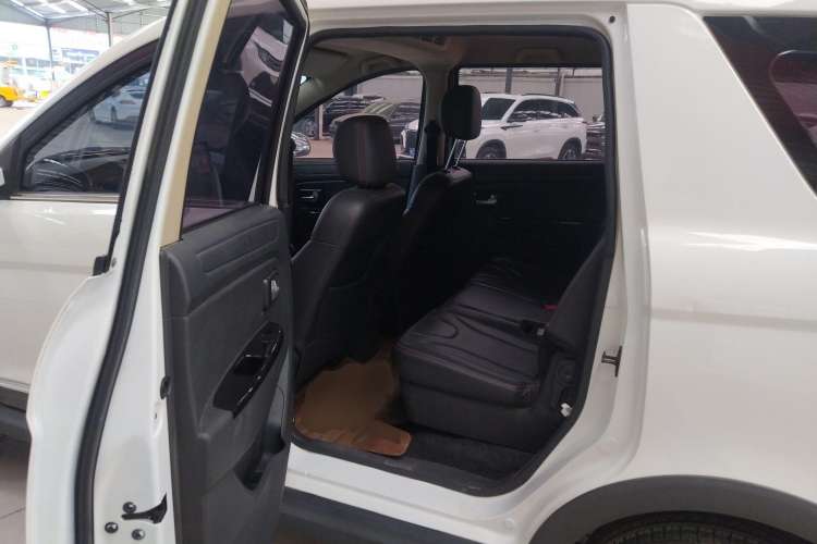 Used Dongfeng Fengon 370 2017 1.5L CVT Fashion Edition 7-Seater Left Rear Seat