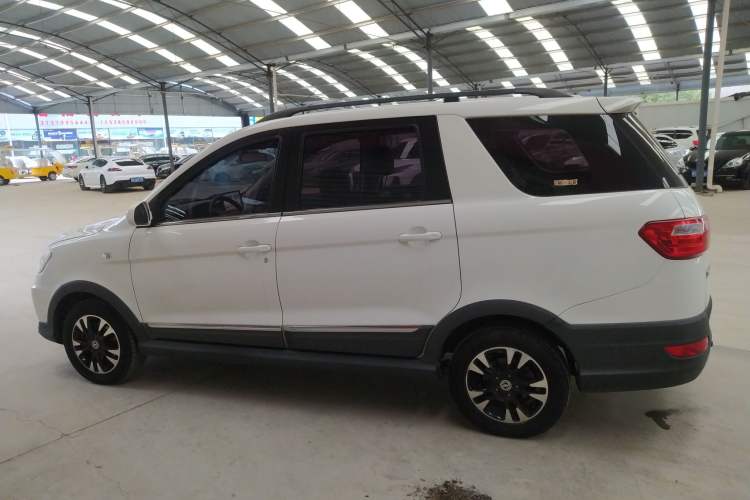 Used Dongfeng Fengon 370 2017 1.5L CVT Fashion Edition 7-Seater Left Side