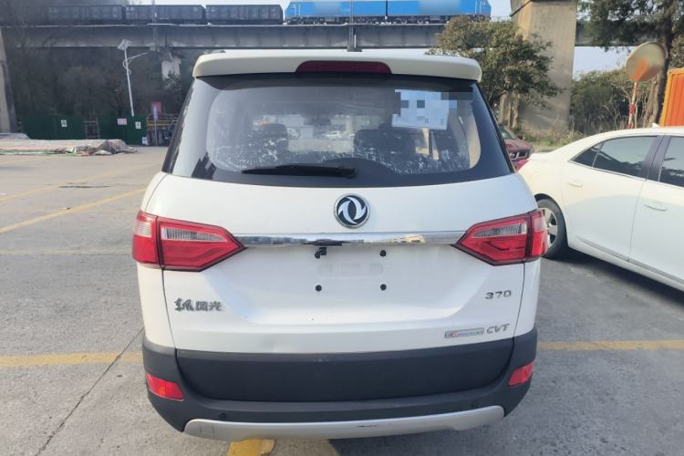 Used Dongfeng Fengon 370 2017 1.5L CVT Fashion Edition 7-Seater Rear