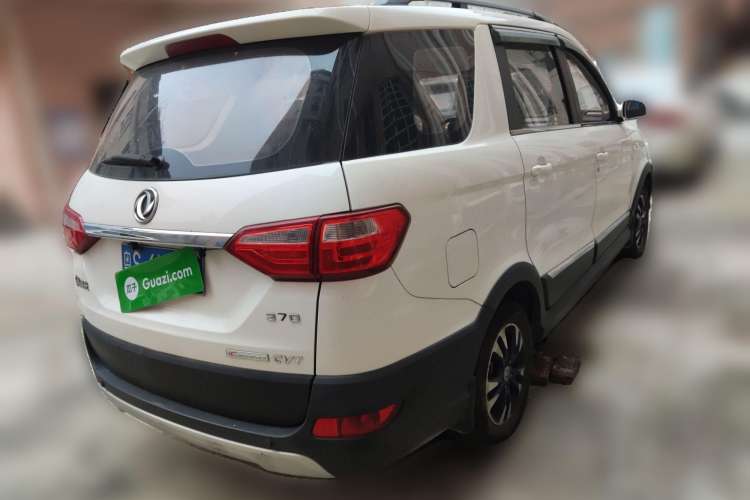 Used Dongfeng Fengon 370 2017 1.5L CVT Fashion Edition 7-Seater Rear Right 45 Deg