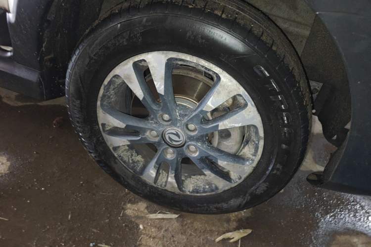 Used Dongfeng Fengon 370 2017 1.5L CVT Fashion Edition 7-Seater Right Front Wheel Hub