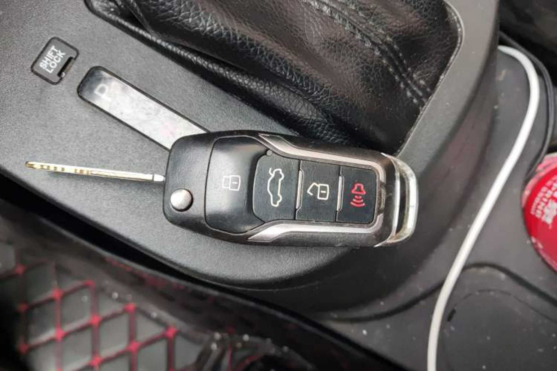 Used Dongfeng Fengon 370 2017 1.5L CVT Fashion Edition 7-Seater Vehicle Key
