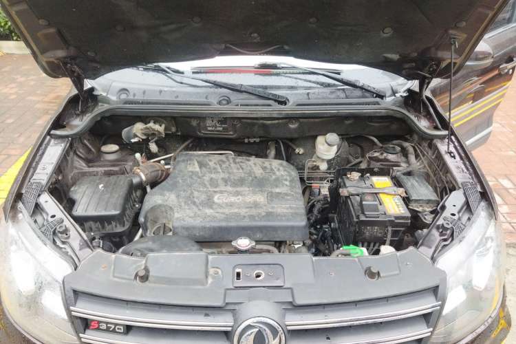 Used Dongfeng Fengon 370 2018 S370 1.5L CVT Luxury 7-Seater Engine Bay