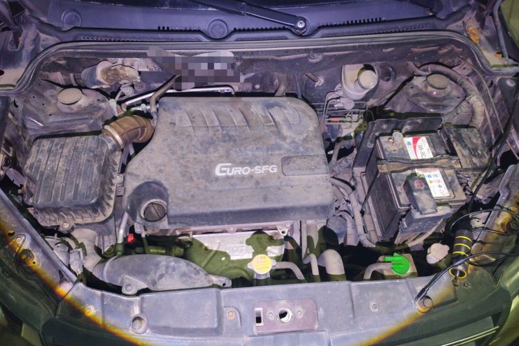 Used Dongfeng Fengon 370 2018 S370 1.5L CVT Luxury 7-Seater Engine Bay