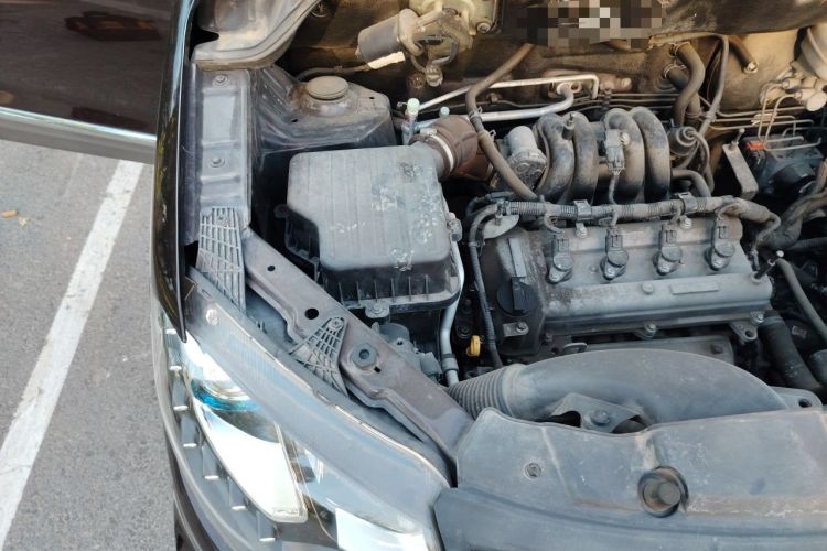 Used Dongfeng Fengon 370 2018 S370 1.5L CVT Luxury 7-Seater Engine Bay Right