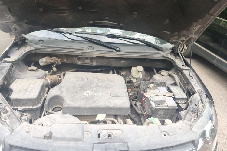 Used Dongfeng Fengon 370 2018 S370 1.5L CVT Luxury 7-Seater Engine Bay