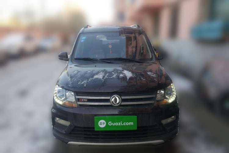 Used Dongfeng Fengon 370 2018 S370 1.5L Manual Luxury 7-Seater Front