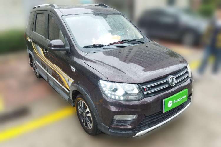 Used Dongfeng Fengon 370 2018 S370 1.5L CVT Luxury 7-Seater Front Right 45 Deg