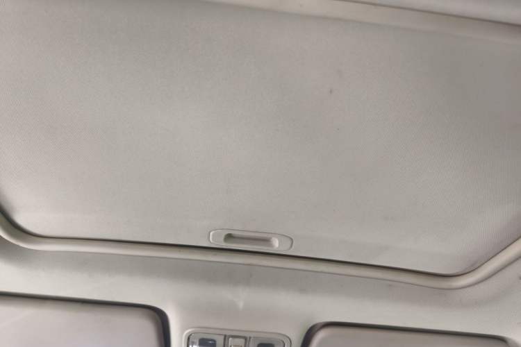 Used Dongfeng Fengon 370 2018 S370 1.5L CVT Luxury 7-Seater Headliner