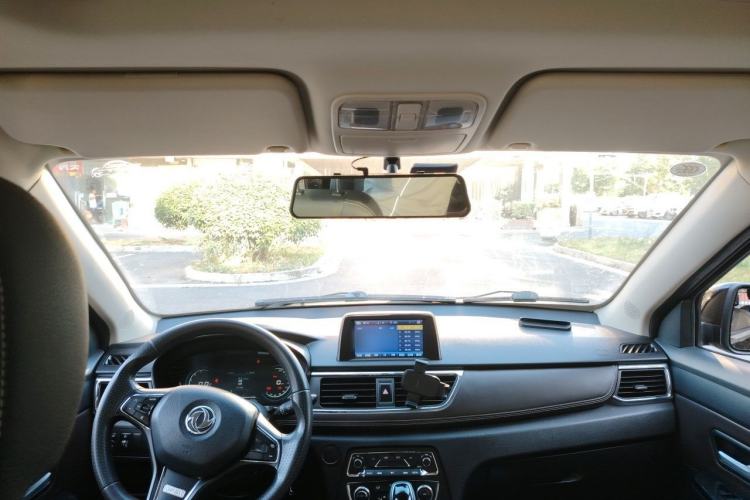 Used Dongfeng Fengon 370 2018 S370 1.5L CVT Luxury 7-Seater Headliner