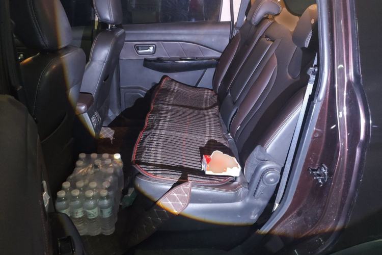 Used Dongfeng Fengon 370 2018 S370 1.5L CVT Luxury 7-Seater Left Rear Seat