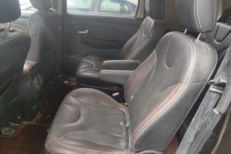 Used Dongfeng Fengon 370 2018 S370 1.5L CVT Luxury 7-Seater Left Rear Seat