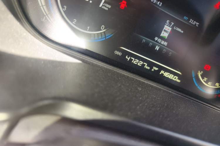 Used Dongfeng Fengon 370 2018 S370 1.5L CVT Luxury 7-Seater Odometer Close Up