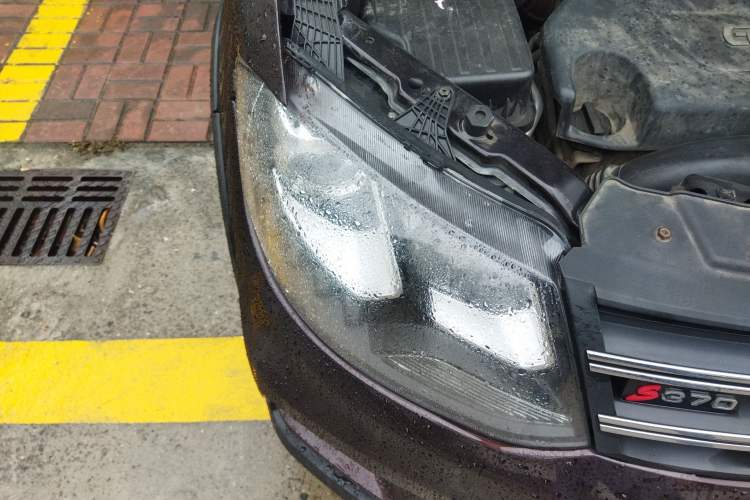 Used Dongfeng Fengon 370 2018 S370 1.5L CVT Luxury 7-Seater Right Front Headlight
