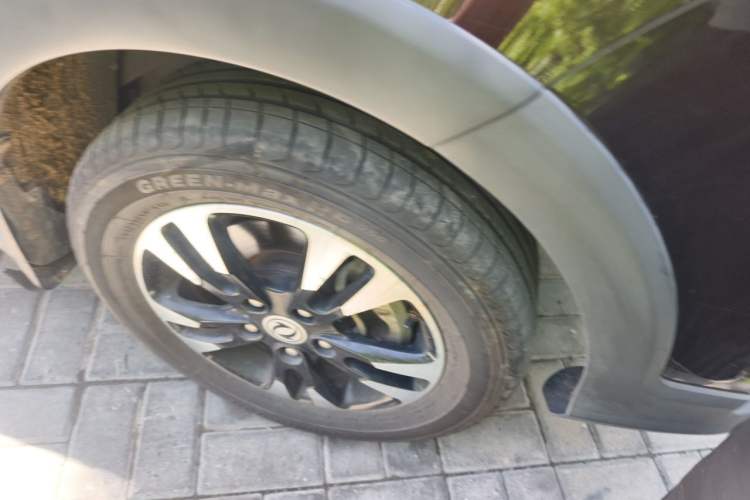 Used Dongfeng Fengon 370 2018 S370 1.5L CVT Luxury 7-Seater Right Front Wheel Hub