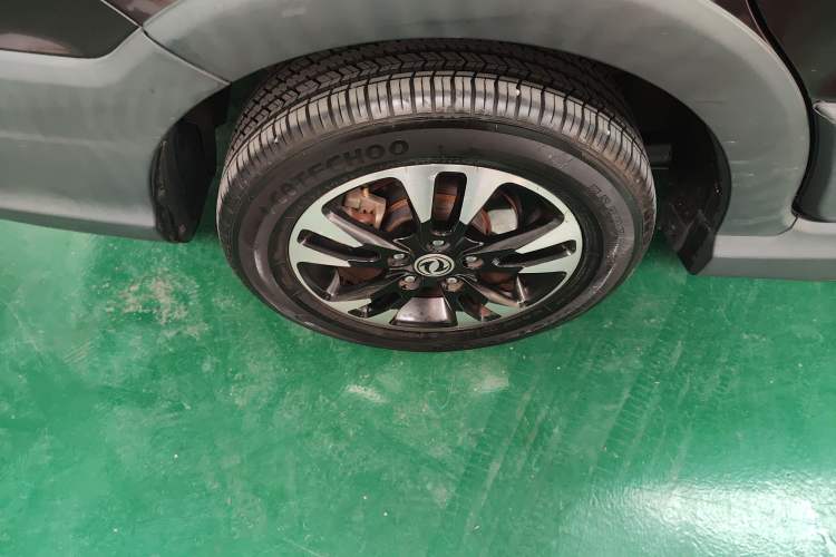Used Dongfeng Fengon 370 2018 S370 1.5L CVT Luxury 7-Seater Right Rear Wheel Hub