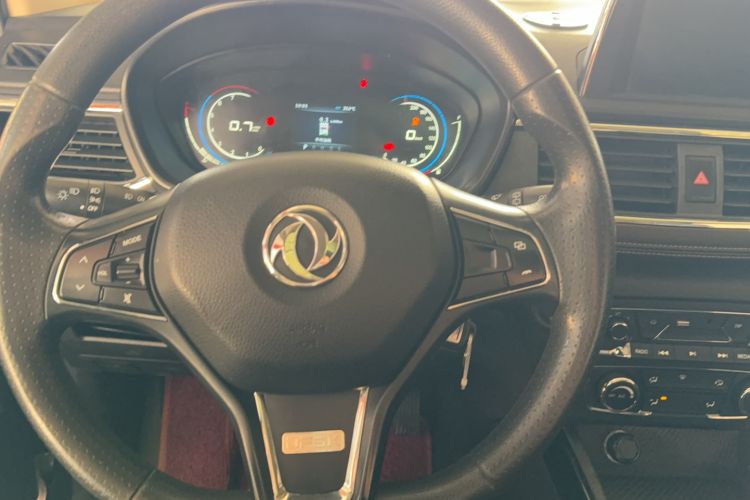 Used Dongfeng Fengon 370 2018 S370 1.5L CVT Luxury 7-Seater Steering Wheel